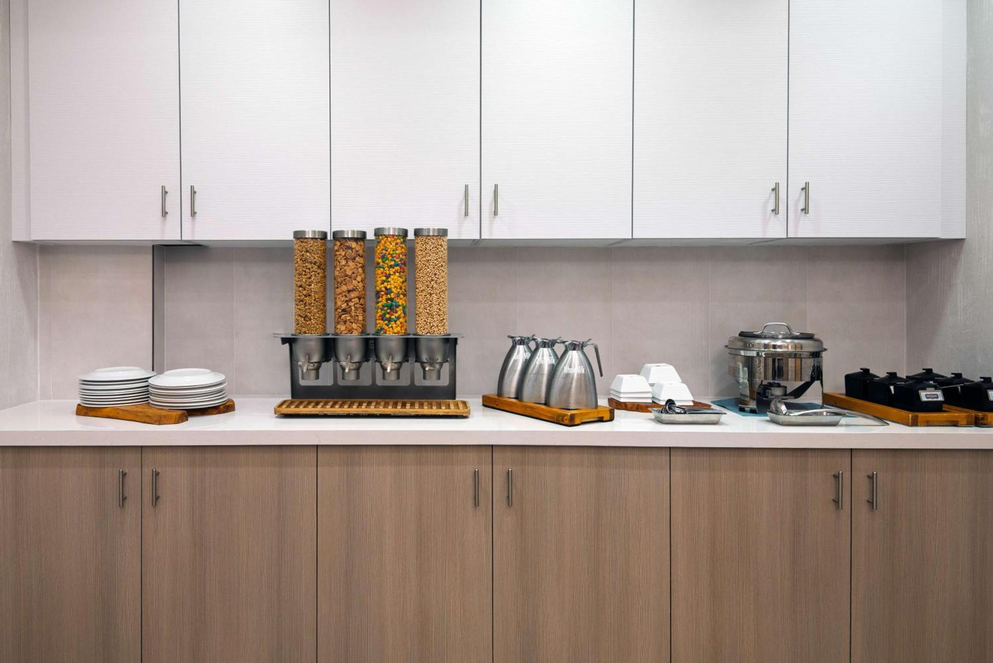Hilton Garden Inn Tampa Airport/Westshore Экстерьер фото